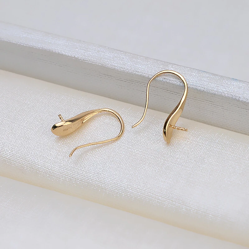 Рисунок 4 - Оригинальные золотые серьги в форме сердца AU 750 18K