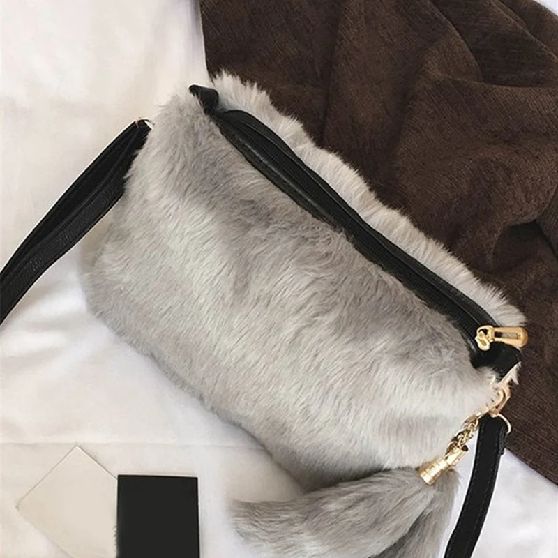 

Fashionable Plush Small Square Bag Versatile Single Shoulder Messenger Bag Fur Women's Bag