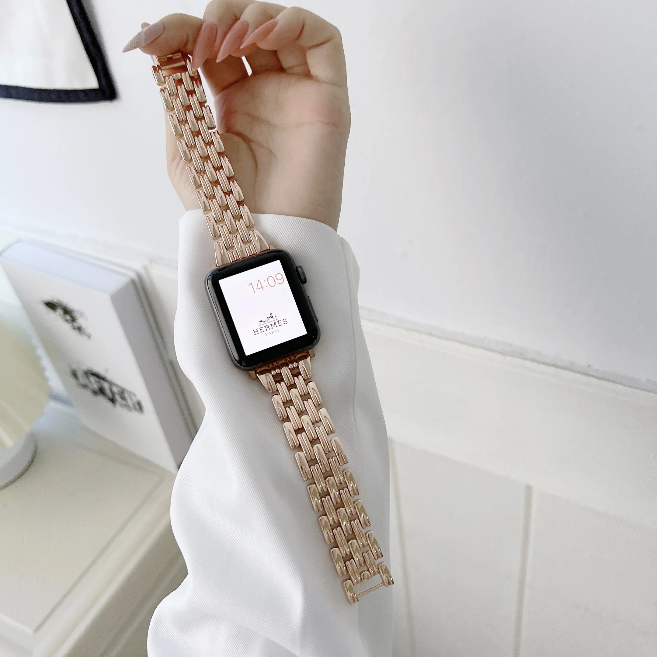 

For Apple Watch Band 7 6 5 4 3 2 1 SE Women Metal Correa Bracelet Apple Watch Strap 45mm 41mm 44mm 40mm 42mm 38mm for iWatch