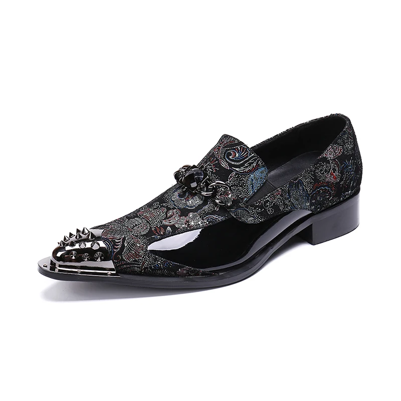 

2021 Genuine Leather Men Dress Shoes Fashion Embroidery Office Rivet Flats Luxury Men Pointed Wedding Party Casual Shoes