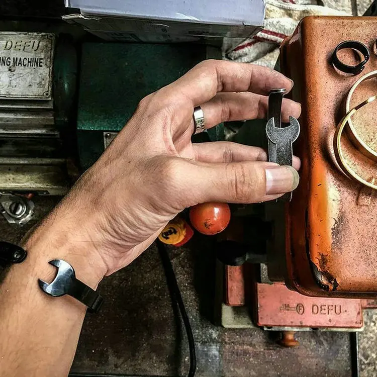 ANILLO бренд мужской гаечный ключ Браслеты Винтаж Серебряный механик Рок Открытый манжета браслет из нержавеющей стали для женщин влюбленных ювелирные изделия