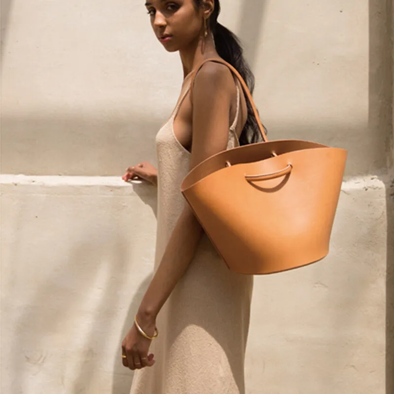 Большая вместительная сумка ведро в стиле ретро роскошная брендовая женская под