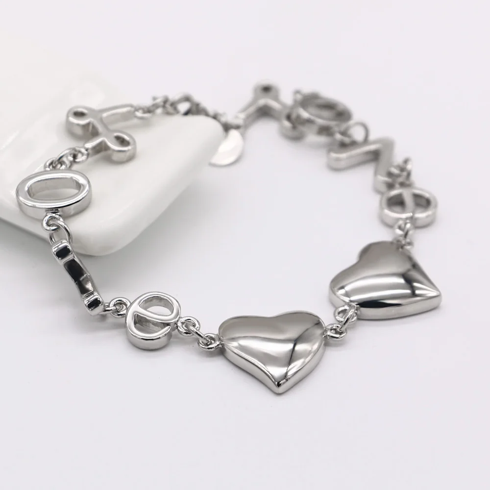 Женский браслет из серебра 925 пробы с подвеской в виде надписи Love | Украшения и