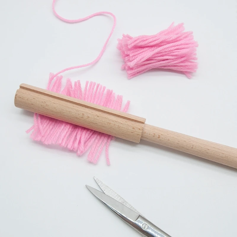 

2021 New 2pcs/set Wooden Latch Hook Yarn Cutter Tool for Tapestry Carpet Rug Making DIY Embroidery Crafts