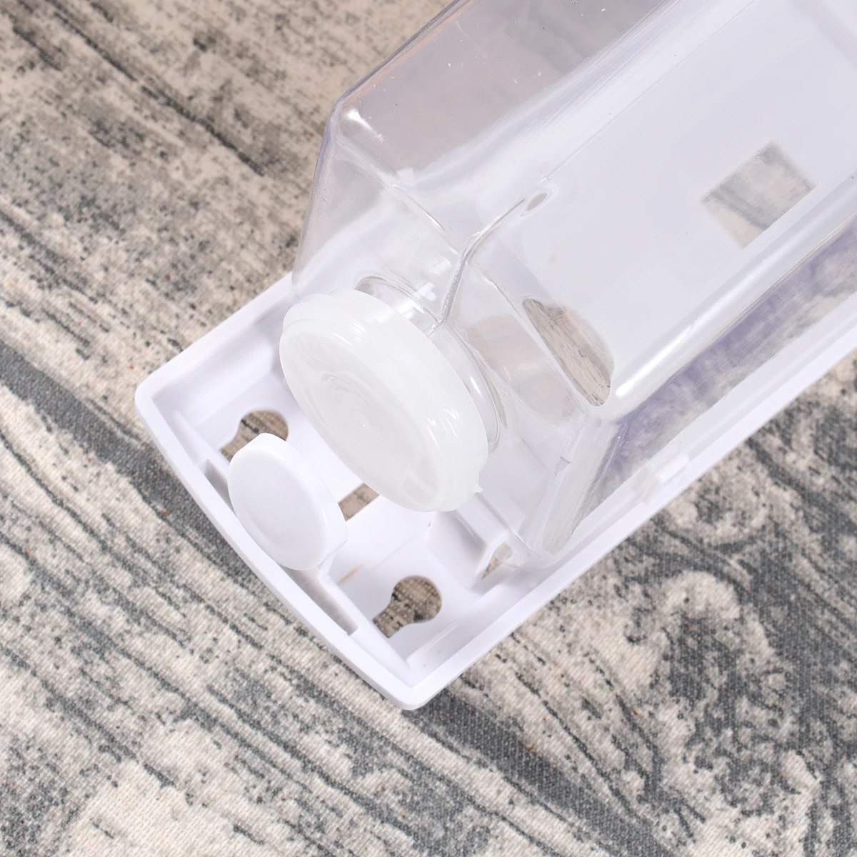 Диспенсер для жидкого мыла 600 мл настенный пластиковый дозатор насос ванной душа