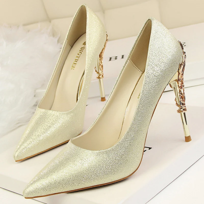 

2022 Metal Carving 10cm High Heels Shoes Woman Pointed Toe Silk Pumps Formal Wedding Satin Scarpin Lady Green Yellow Blue Shoes