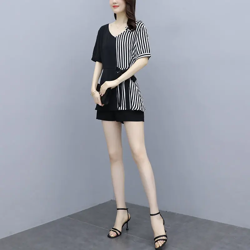 

2021 Summer Fashion Women Suit Set Patchwork Striped Loose Short Sleeve Tops + Shorts Suits Plus Size 2 Piece Sets Y258