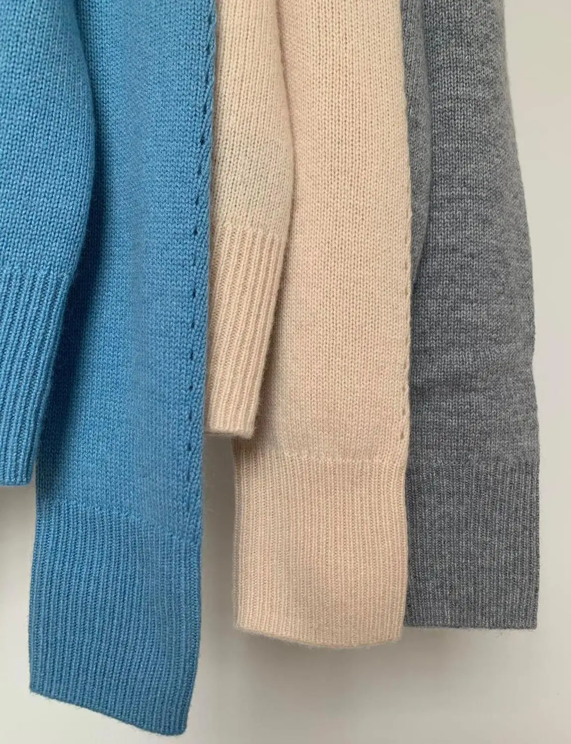 

Three Colors Women Sweaters O-neck Simple Loose Female Casual Clothes Lady Knitted Tops