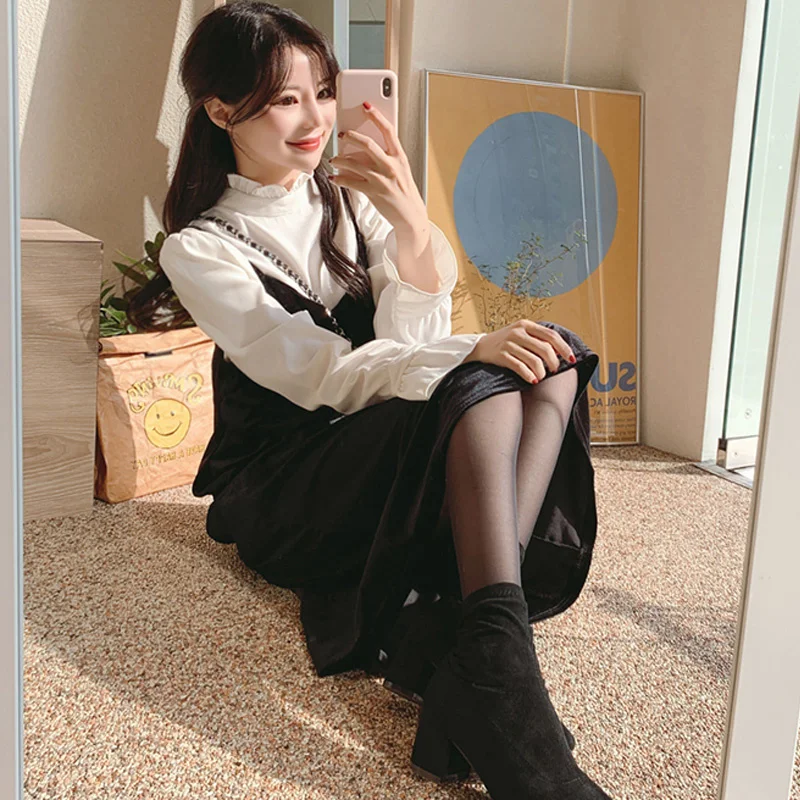 

Winter New Korean Chic Velvet Artistic Retro Straps Dress Hepburn Black Dress fafa_ootd