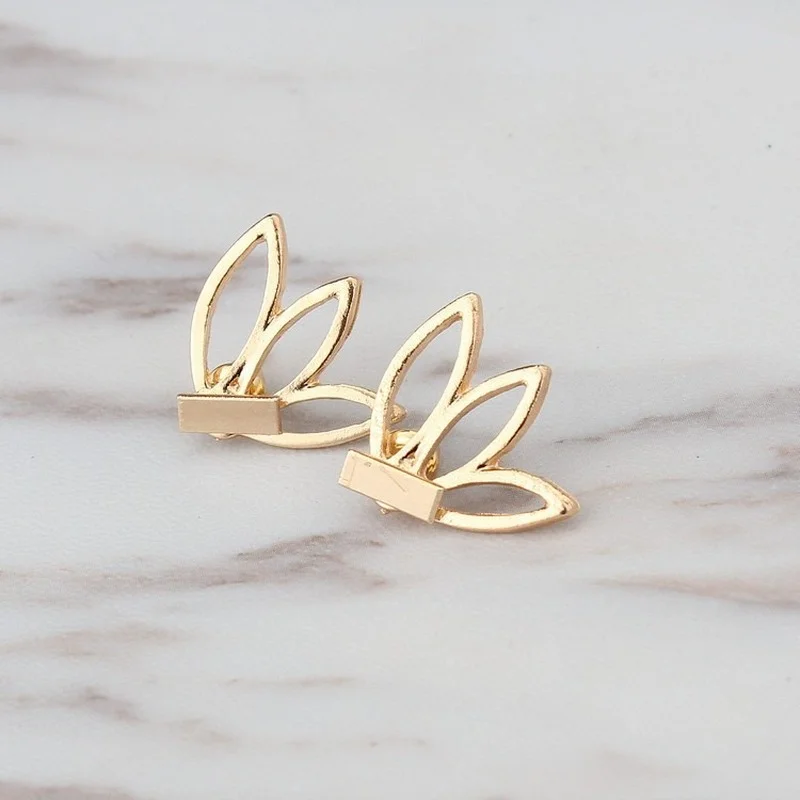 

European and American personality simple fashion fashion trend street shot hollow lotus earrings wholesale women's earrings