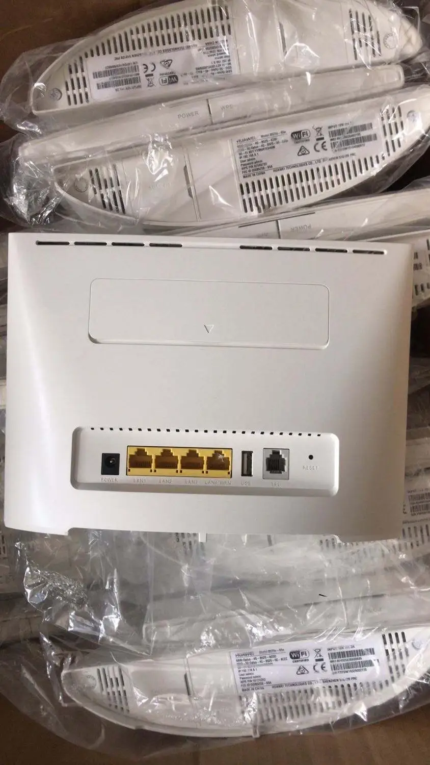 Разблокированный беспроводной маршрутизатор Huawei B525s-65a 4G LTE Cat6 300Mbs с антенной 2 шт.