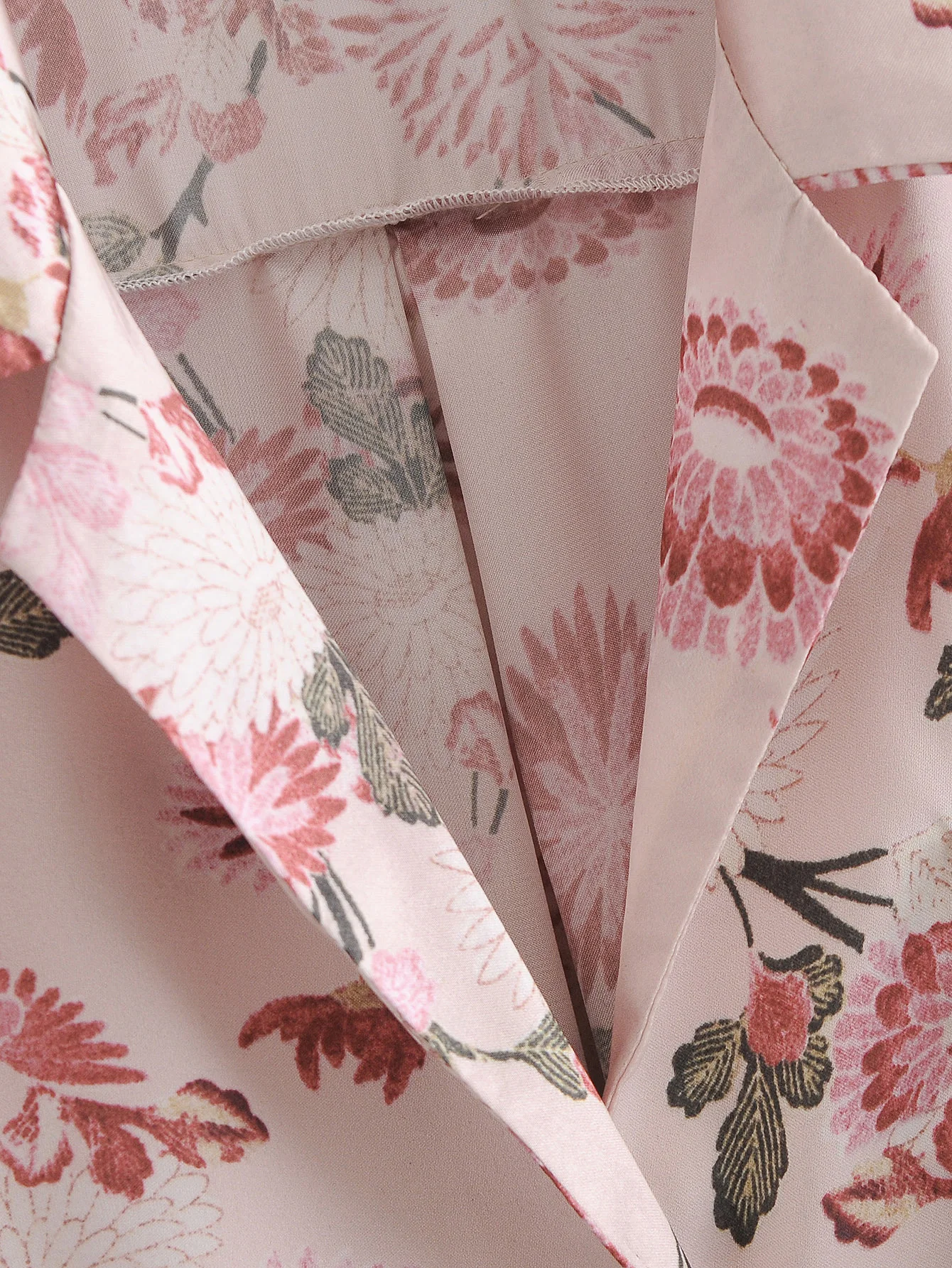 

2021 spring and autumn popular sexy women's lapel buttoned flower print shirt single-breasted pocket fashion women's sexy top