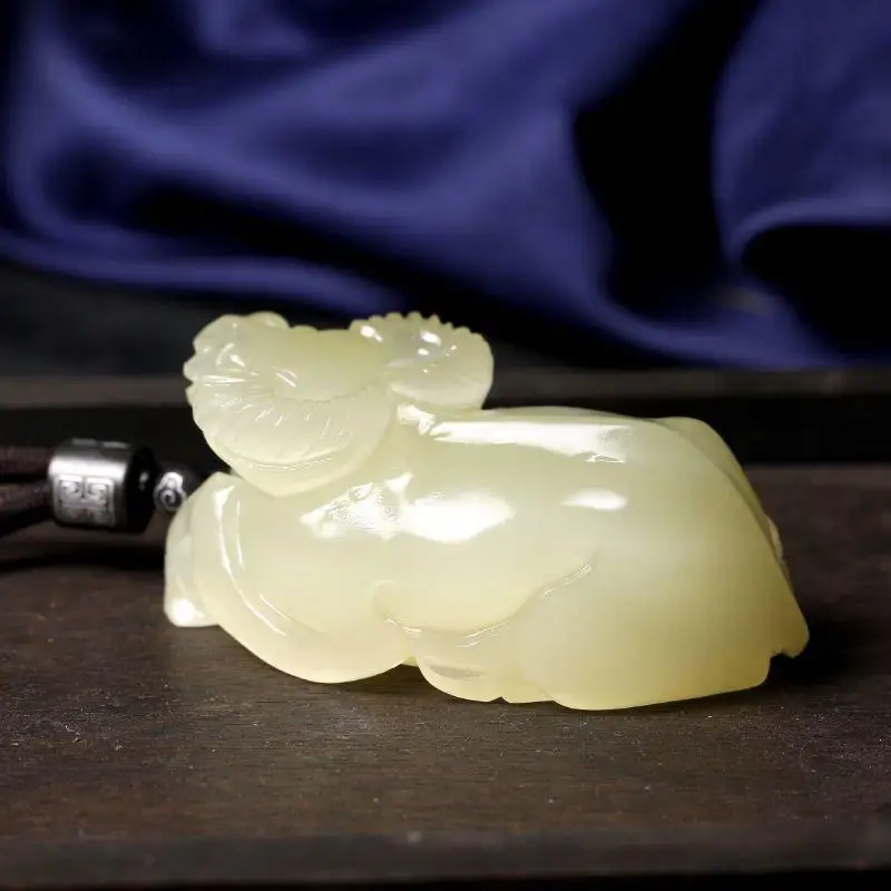 

Лидер продаж, модный кулон в виде белого нефрита со знаками Зодиака и быка, очаровательные украшения, женский кулон ручной работы для женщин и мужчин, модные аксессуары