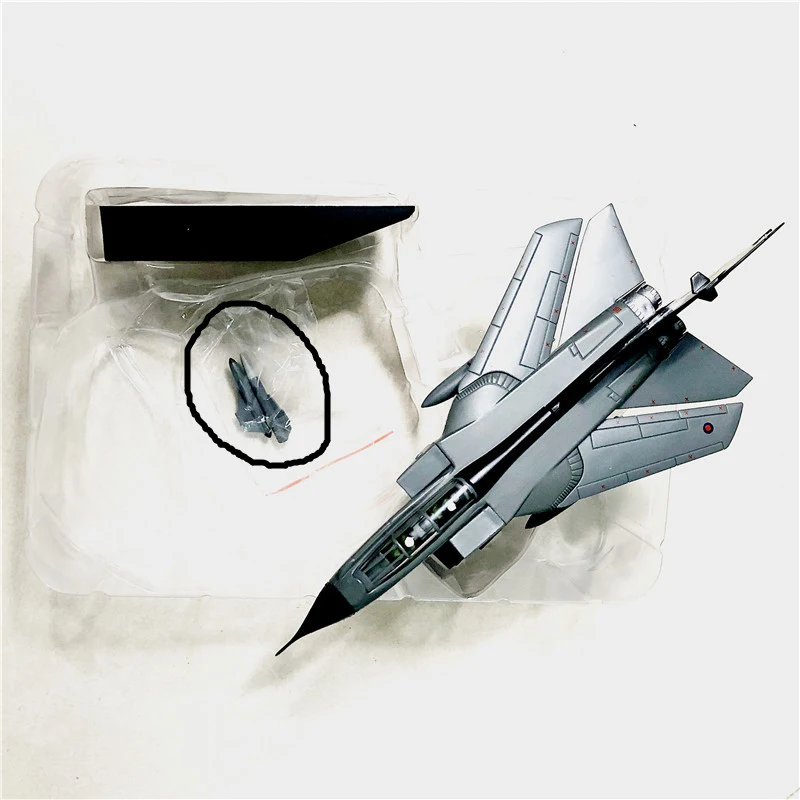 1:100 масштаб 1/100 британский боевой искусственный самолет Panavia Tornado GR4|Вертолеты