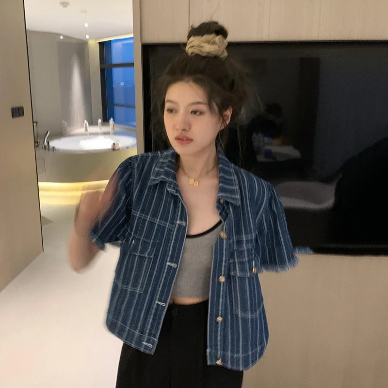 

summer women into sweet spicy thin section French denim shirt jacket design feeling small short sleeve short jacket ins