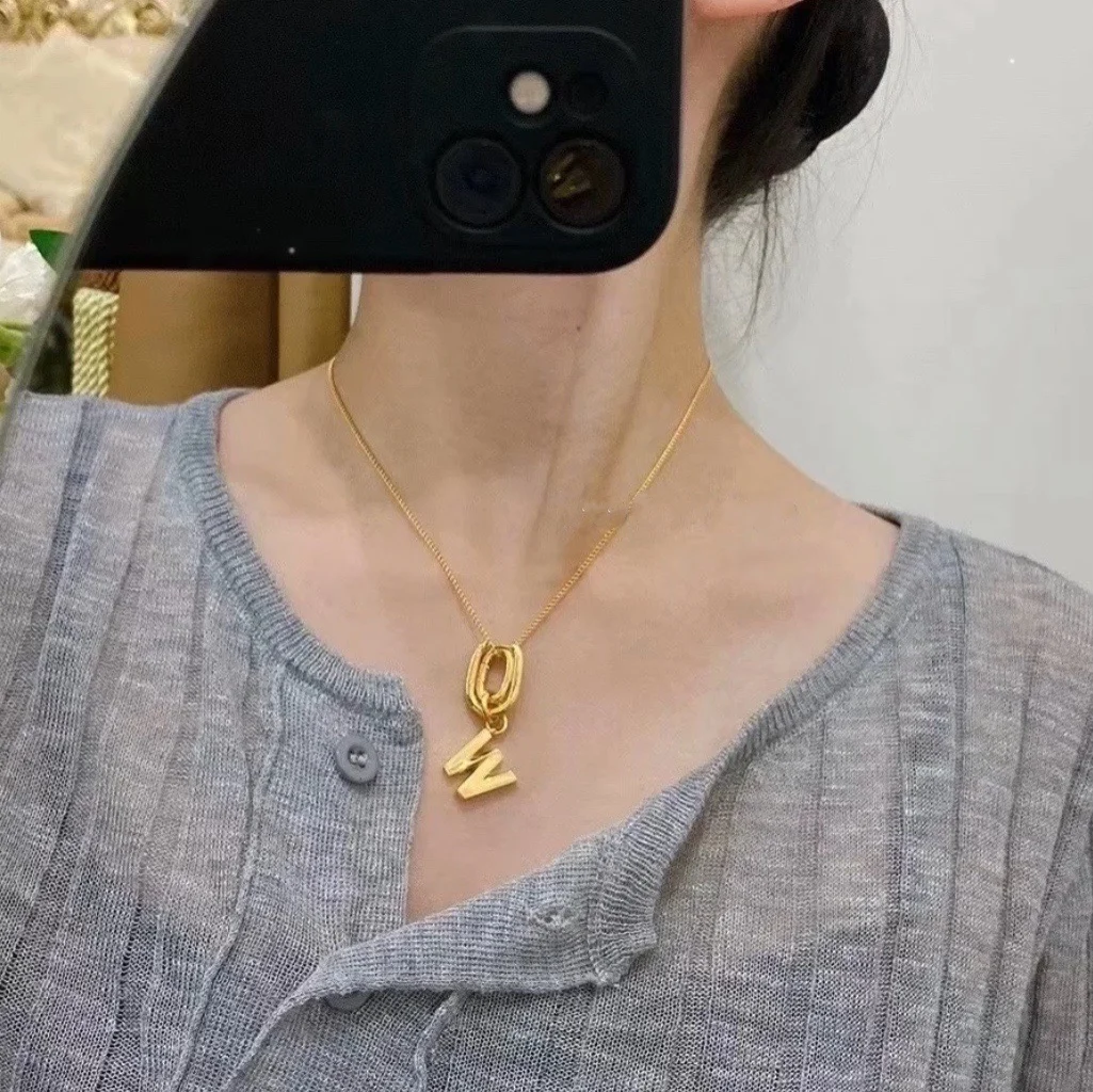 

Hot 2021 Brand Fashion Jewelry Women Vintage Gold Color Chain Necklace Party Fine Design 26 Letter DIY Unique Luxury Pendant