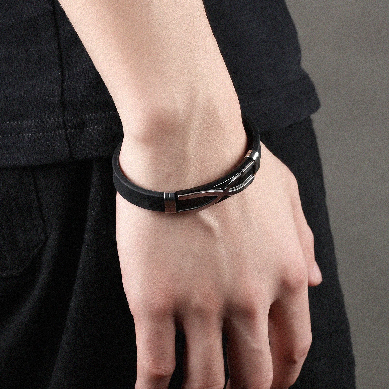 

GorGor Bracelets Men Stainless Steel Fashion Statement Minimalist Silicone Individuality Creative Birthday Jewelry 1160