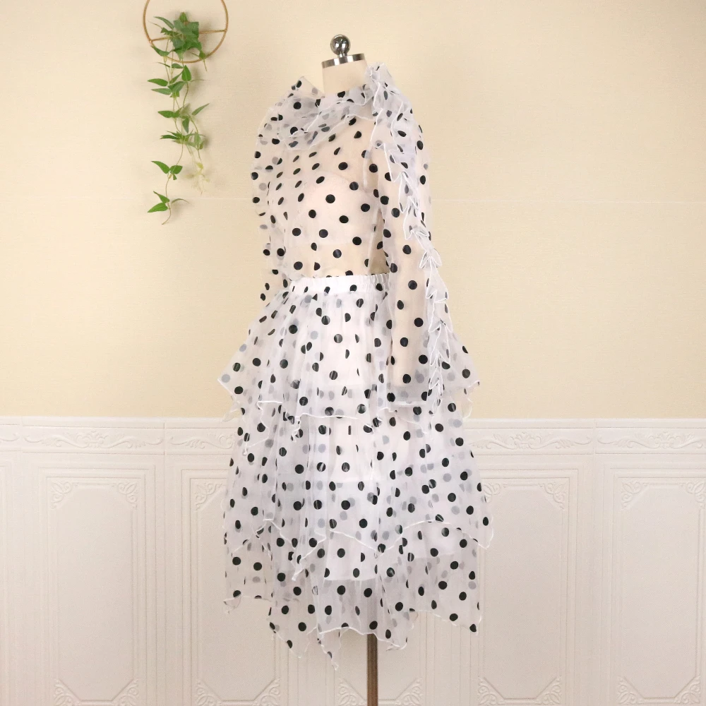 Женский комплект из двух предметов блузка органзы в горошек необычная юбка миди