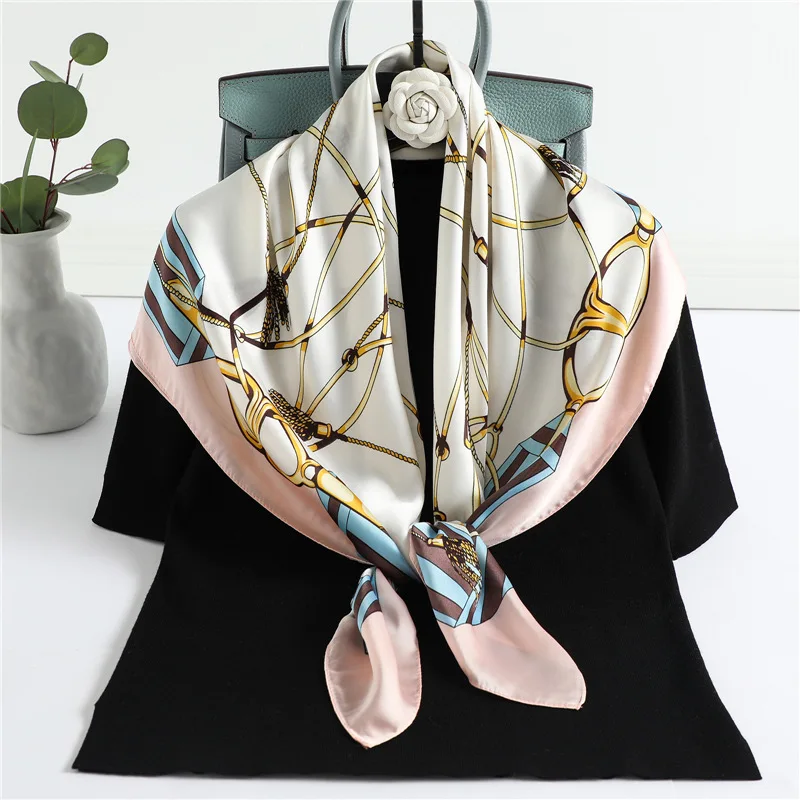 

2021 New Silk Square Scarf for Women Chain Print Bandana Shawls Ladies Headscarf Stoles Beach Hijabs Stoles Female Foulard 90cm