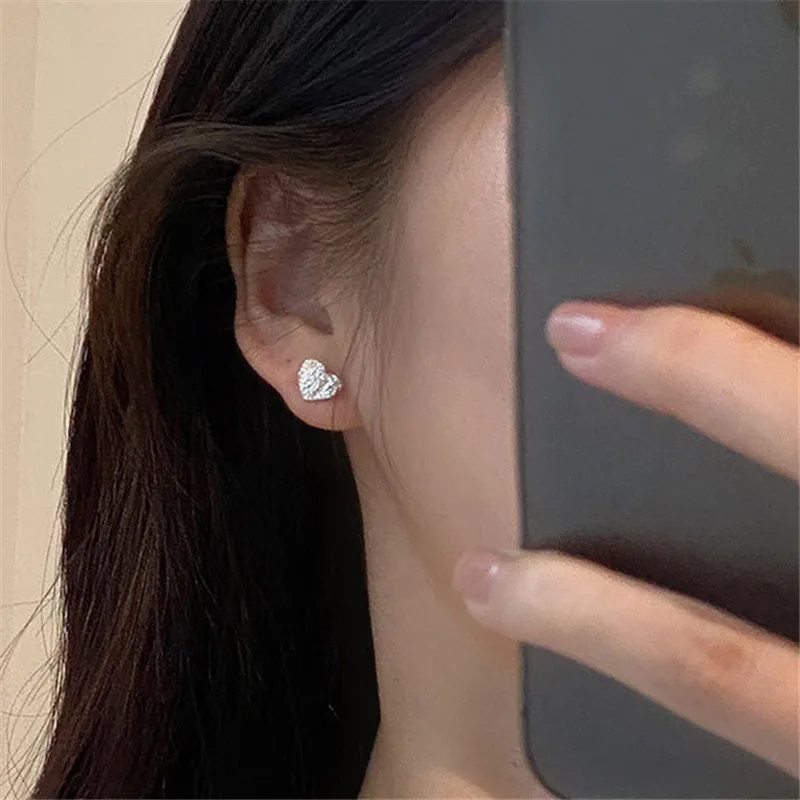 

925 Sterling Silver Matte Heart Piercing Stud Earrings For Women Engagement Party Wedding Fashion Jewelry Pendientes jljfda