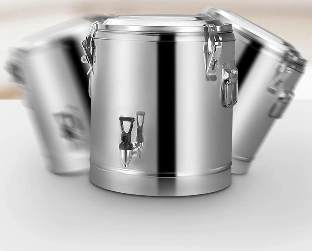 

Kitchen,Dining & Bar