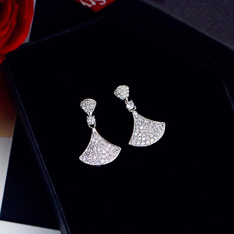 Модные серьги в форме веера из кубического циркония простые геометрические