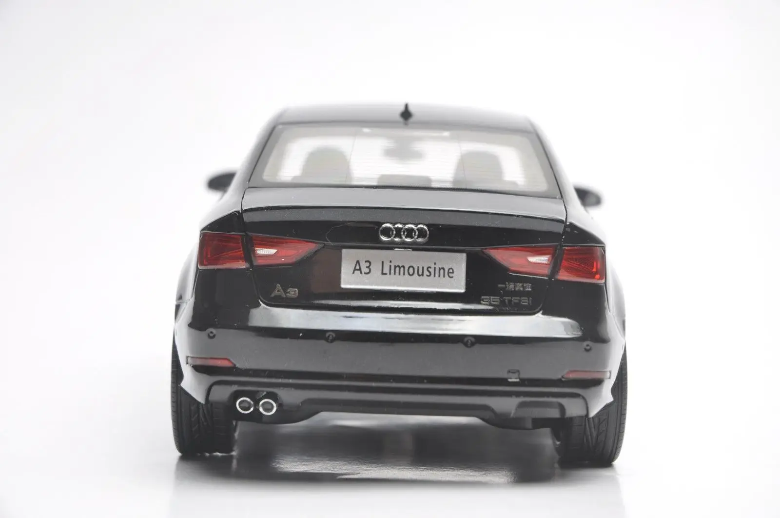 1:18 литая под давлением модель для Audi A3 Limousine 2010 Черный Седан сплав игрушечный автомобиль миниатюрная коллекция подарок S3