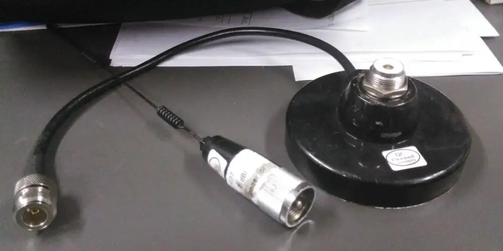 

2.4g 7DB vehicle-mounted suction cup antenna tqc-2400a, equipped with M90 suction cup 1-20m wire N female connector