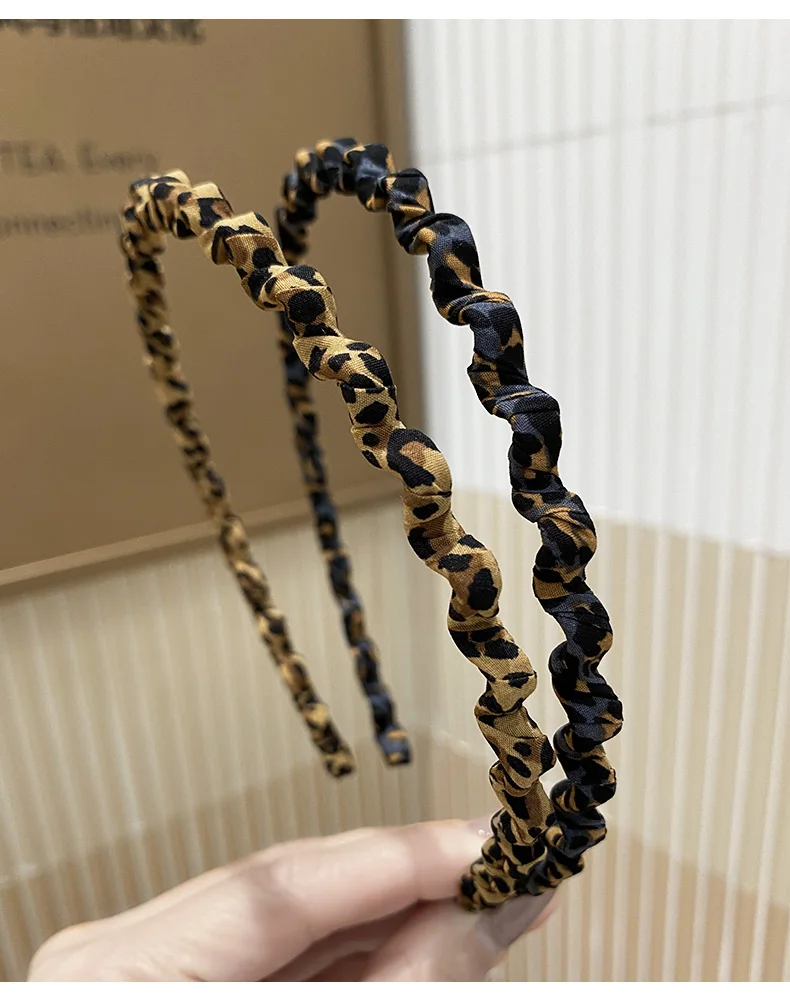 

Korean retro leopard print wave hair card Korean edition pressure hair clip simple headband headwear