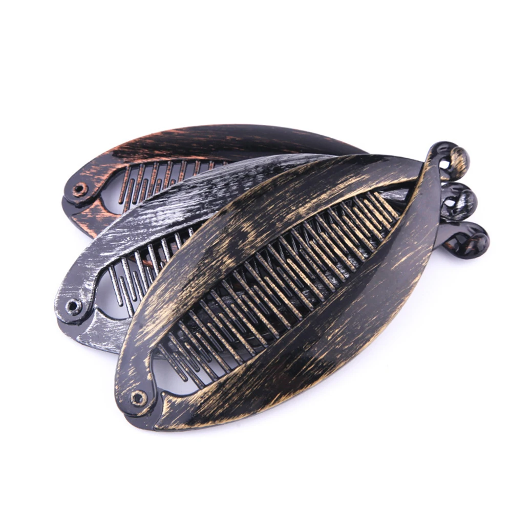 

1 Pcs Summer New Hair Claw Clips Hair Jewelry Fish Shape Banana Hair Pins Fashion Hair Accessories for Women Elegant Clamp 2021