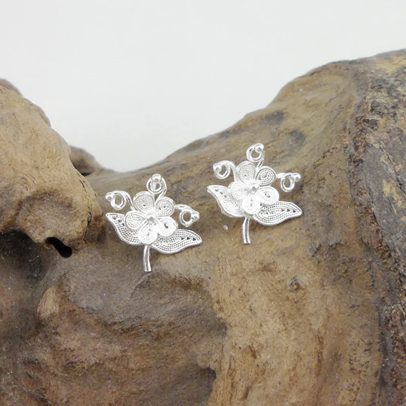 Женские серьги-гвоздики из серебра 999 пробы с цветком | Украшения и аксессуары