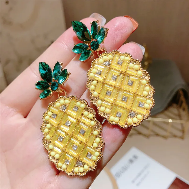 

Wedding GiftKorean Luxurious Pineapple Trend Dangle Earrings For Women Girl Full Rhinestone Exaggerated Big Fruit Beach Jewelry