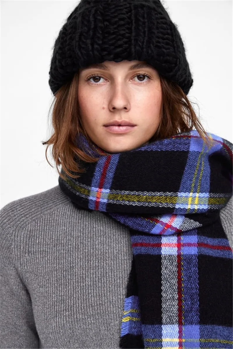 

New Cashmere-like Scarf of Z Families in Europe in Winter of 2019 Women's double-sided blue-and-black checked fringed shawl