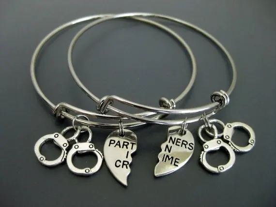 2pcs/Set Partners in Crime Bracelet Best Friend BFF Heart Pendant Mother Daughter Charm Bangle Pinky Promise Bangle Jewelry images - 6
