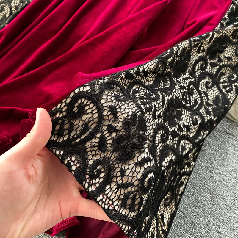 

Autumn Winter Women Velvet Lace Party Dress Vintage V-Neck Patchwork Long Sleeve Vestidos Female Red/Black Robe 2020 New Fashion