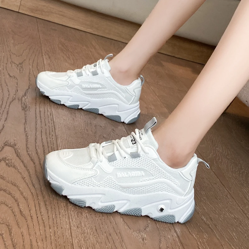 

Women Platform Chunky Sneakers 2020 Autumn Designers Fashion Lace Up Casual Shoes Woman Breathable Old Dad Shoes Ladies white