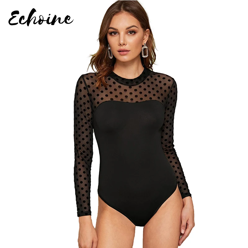 Женский облегающий боди в черный горошек с круглым вырезом и длинным рукавом