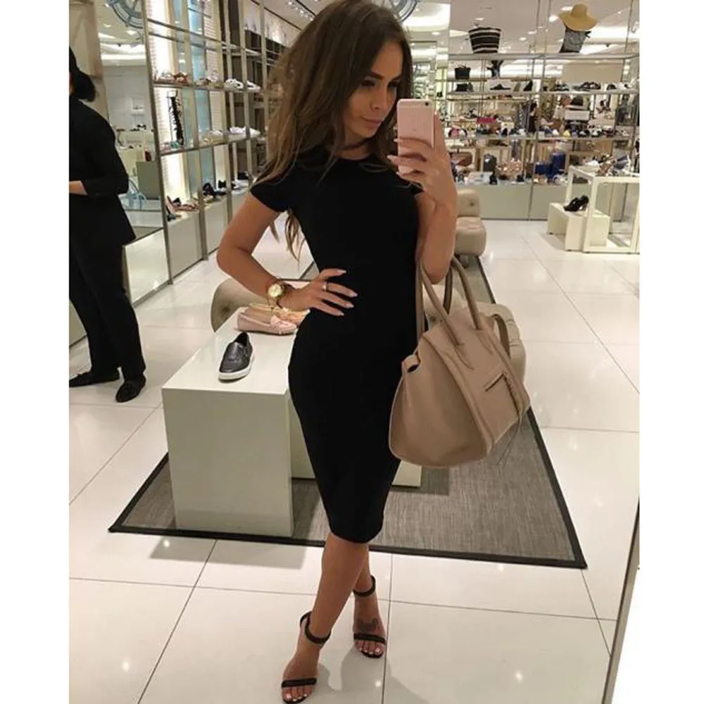 Женское летнее короткое или облегающее платье туника с длинным рукавом и круглым