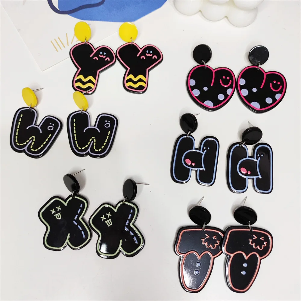 

Винтажные черные акриловые персиковые серьги Y2k для женщин, забавные мультяшные буквы, серьги в стиле Харадзюку, модные ювелирные изделия, п...
