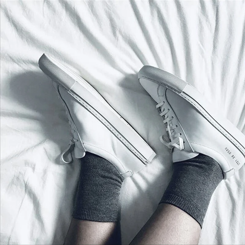 Кроссовки женские кожаные на плоской подошве Вулканизированная подошва модная