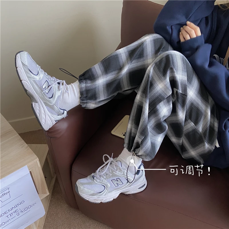 

ZCWXM Harajuku Women Wide Leg Pants Full Length Black Plaid Loose Trouser Leg Is Adjustable Elastic Waist Korean Wide Pants