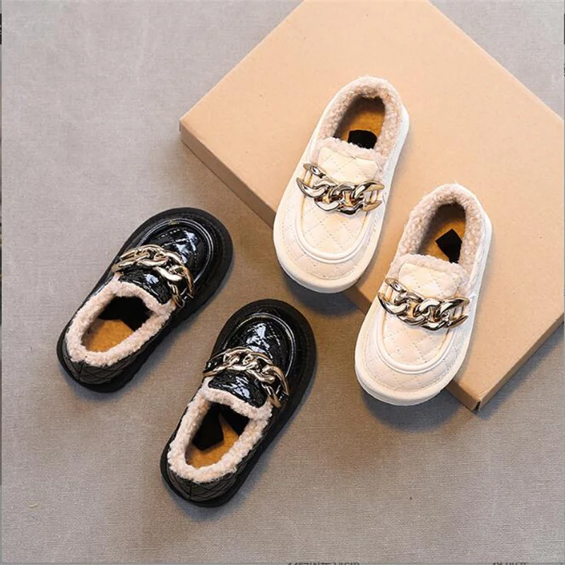 

Girl British style leather boots Fashion Metal chain warm boots girl Winter new all-match plus velvet warm cotton shoe Pea shoes