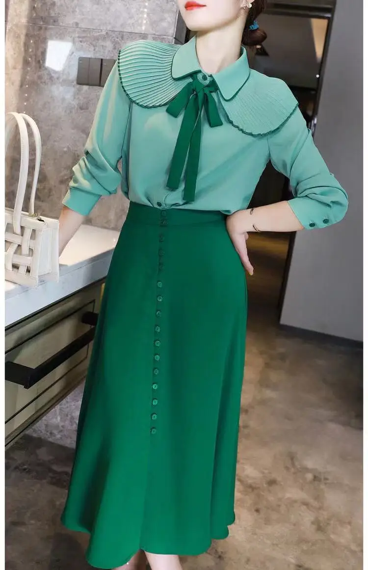 

2021 New Spring Fashion Runway Skirt Suit Women Sexy Peter pan Collar Blouse + Midi Skirt Holiday Set Two Piece Green Sets Lady