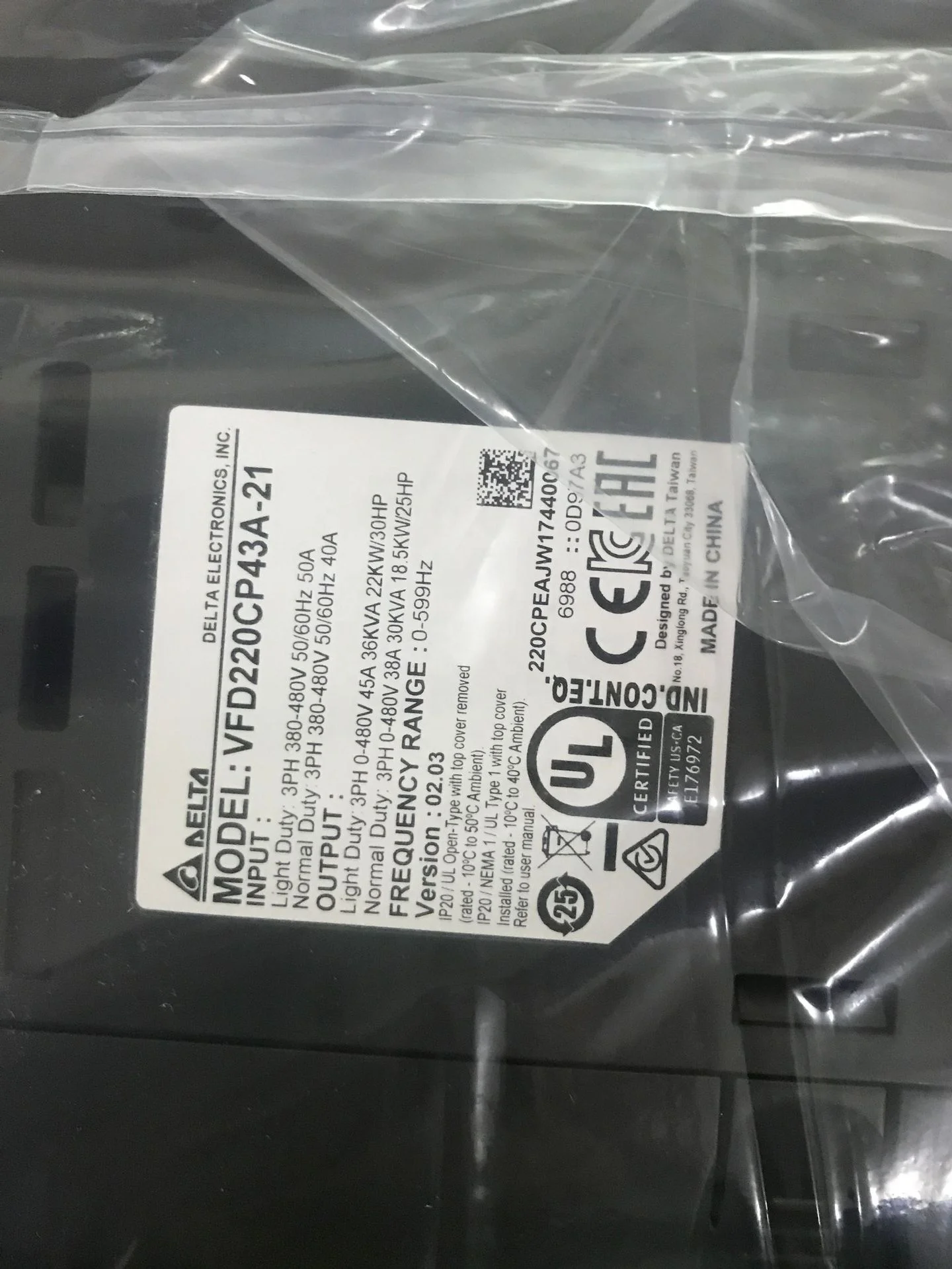 

delta cp2000 series VFD007CP23A-21 0.75KW vfd inverter 50hz 60hz for water pump