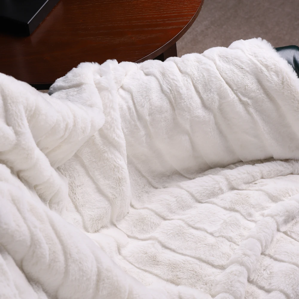 Зимнее роскошное покрывало Battilo из искусственного меха очень мягкое утолщенное
