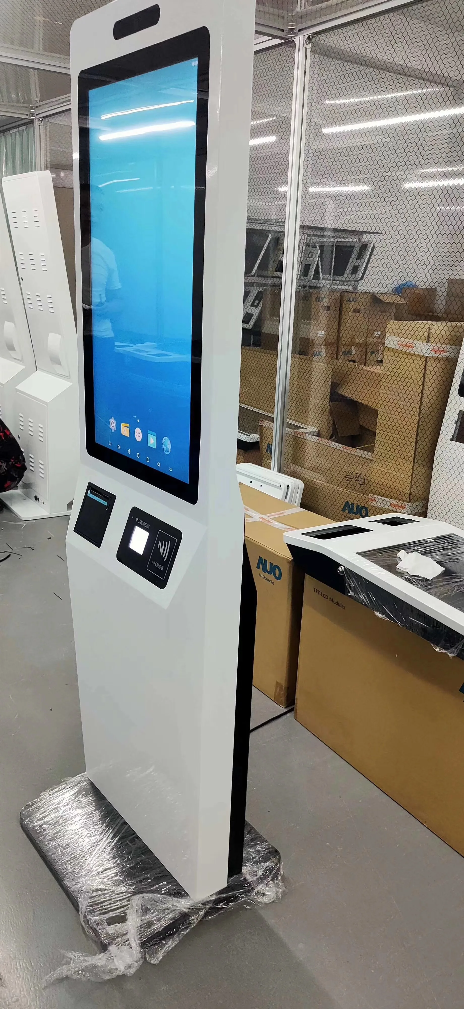 Цифровая вывеска Lan Wi Fi Распознавание отпечатков пальцев AIO с камерой и ПК