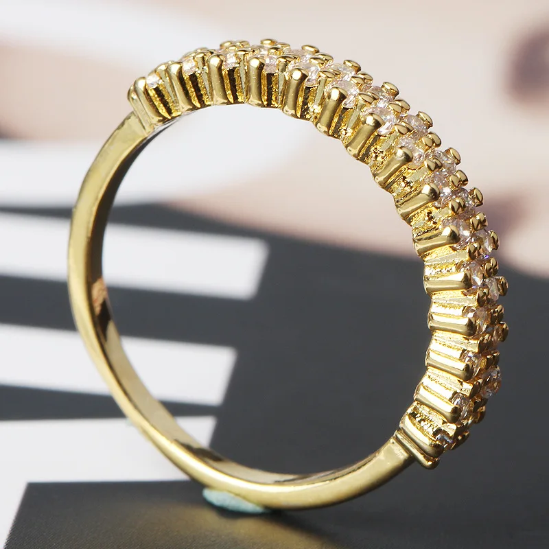 Роскошные фирменные ювелирные изделия оригинального дизайна с золотым