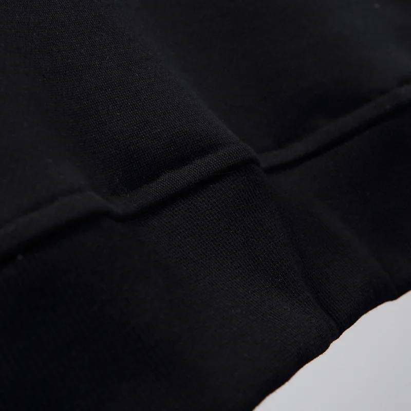 

Hoodies & Sweatshirts