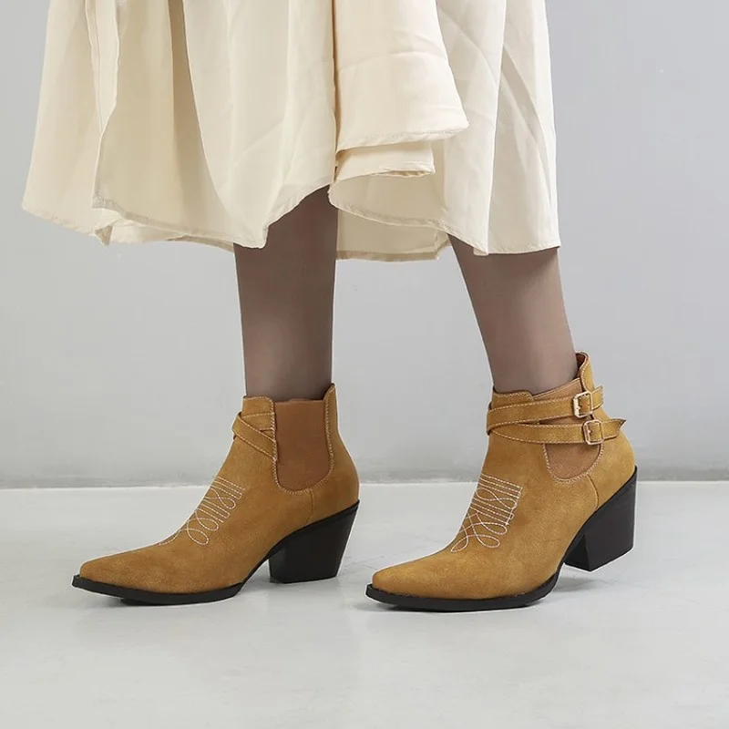 Autumn 2021 New European and American Retro Thick Heel Pointed Embroidery Western Knight Boots British Boots Women-823-2