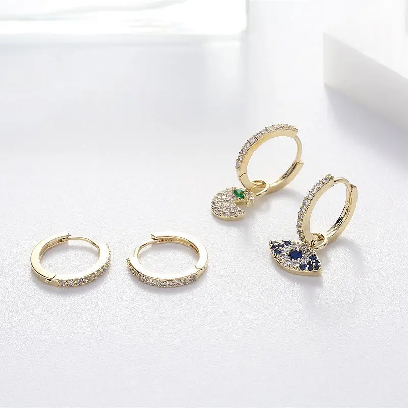 

New Fashion Creative Asymmetric Hoop Earrings Eye Eating Snake Crystal Zirconia Charming Huggies Earring Jewelry Gifts For Women